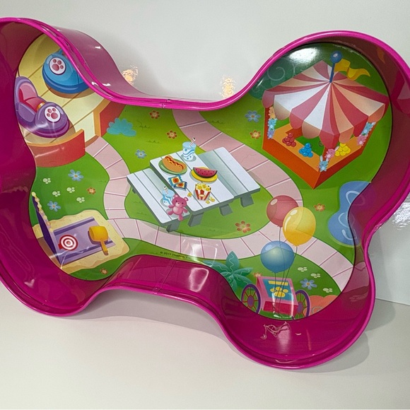 Littlest Pet Shop Bone Shaped Magnetic Tin Carry Case – 2011 Hasbro 🐾 - Picture 2 of 9
